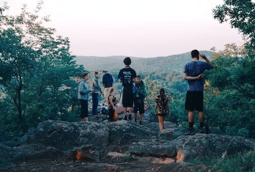 Fall Hiking Essentials: Gear and Tips for Autumn Adventures