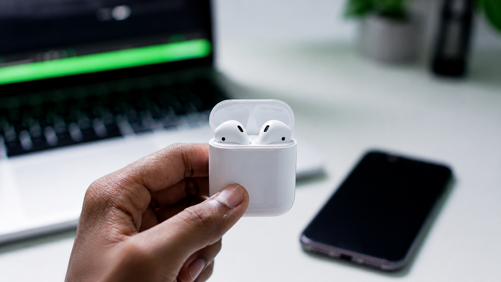 How Long Does It Take To Charge AirPods & Case ? Fast Charging Tips